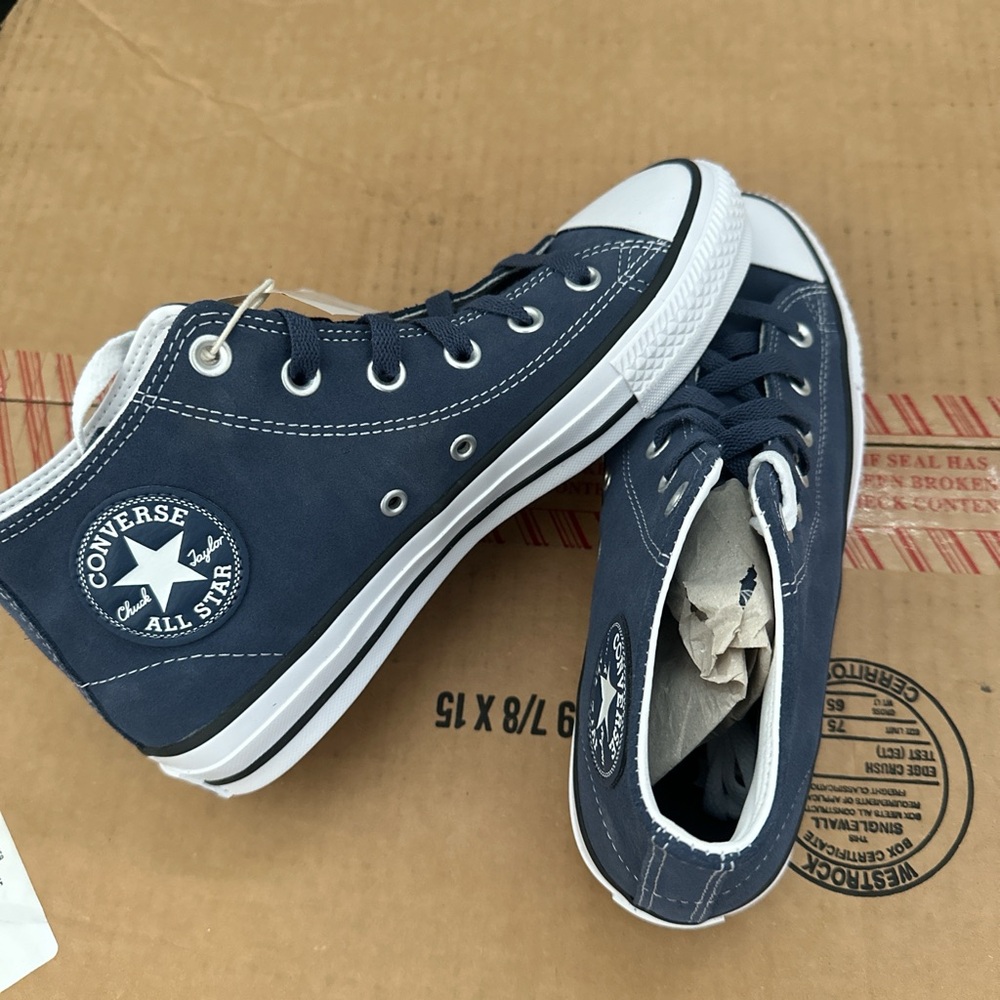 Conver Chuck Taylor mid tops